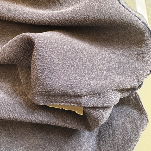 Everlane Blue Grey Sleeveless Flowy Silky Classic Camisole size XS - Picture 4 of 6